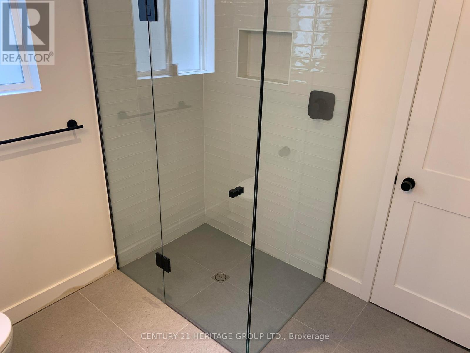 Lower - 337 Carruthers Avenue, Newmarket, Ontario  L3X 2B7 - Photo 16 - N12587554