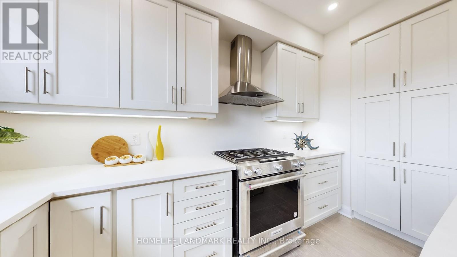 393 William Graham Drive, Aurora, Ontario  L4G 0Z9 - Photo 19 - N12587564