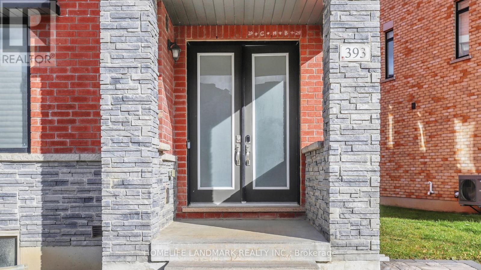 393 William Graham Drive, Aurora, Ontario  L4G 0Z9 - Photo 3 - N12587564