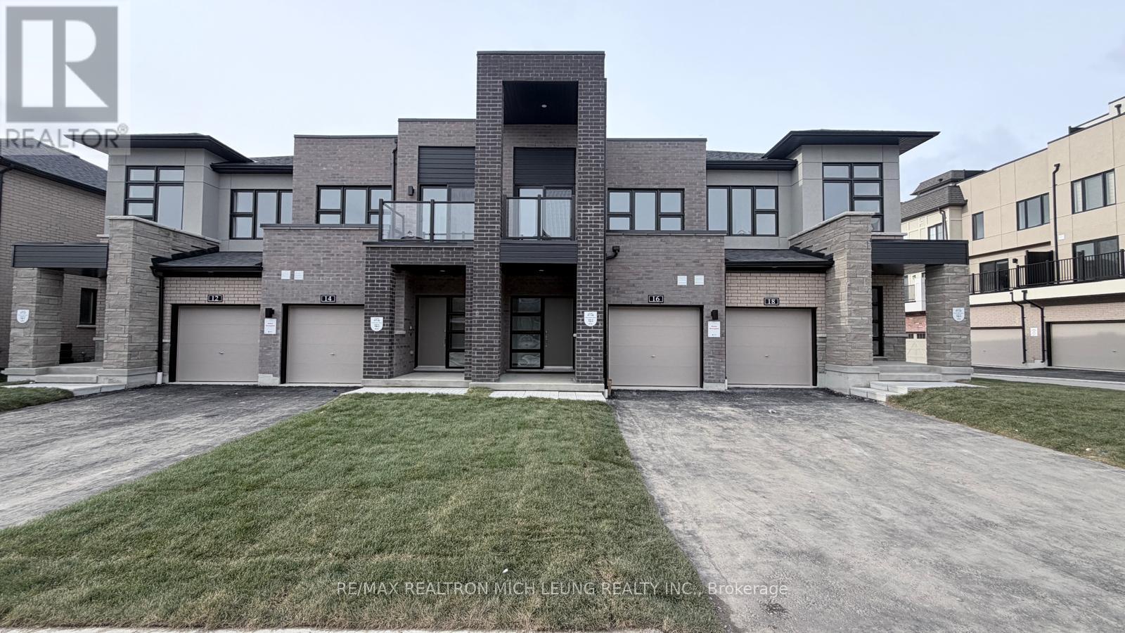 16 HARVEY BUNKER CRESCENT, Markham, Ontario