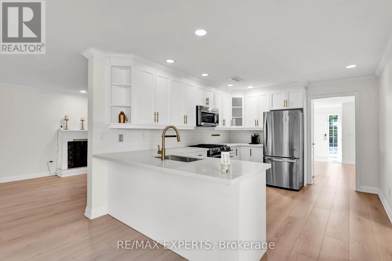 14 Alana Drive, Springwater, Ontario  L9X 0S2 - Photo 12 - S12587550