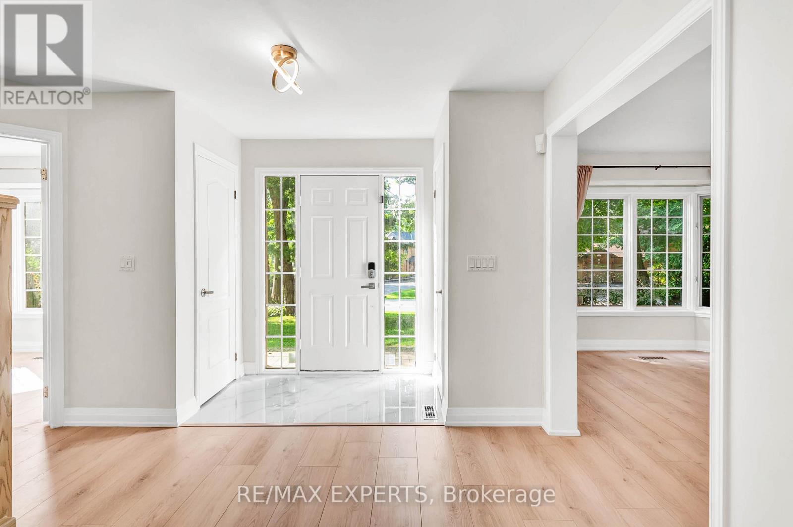 14 Alana Drive, Springwater, Ontario  L9X 0S2 - Photo 4 - S12587550