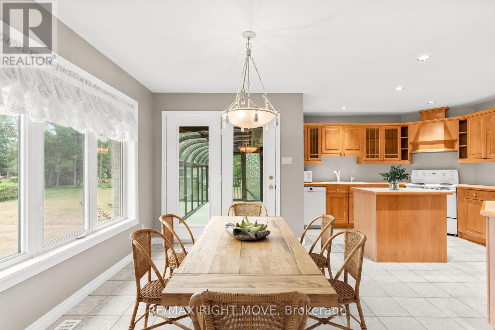 3 Thicketwood Place E, Ramara, Ontario  L0K 1B0 - Photo 12 - S12587582