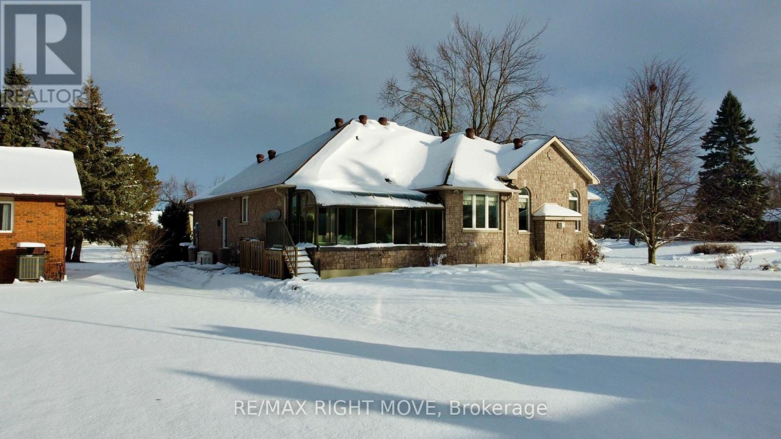 3 Thicketwood Place E, Ramara, Ontario  L0K 1B0 - Photo 2 - S12587582