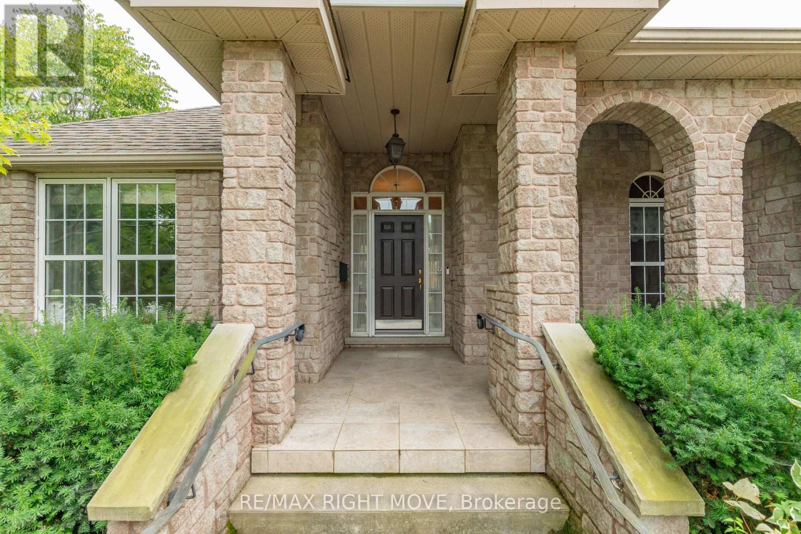 3 Thicketwood Place E, Ramara, Ontario  L0K 1B0 - Photo 35 - S12587582