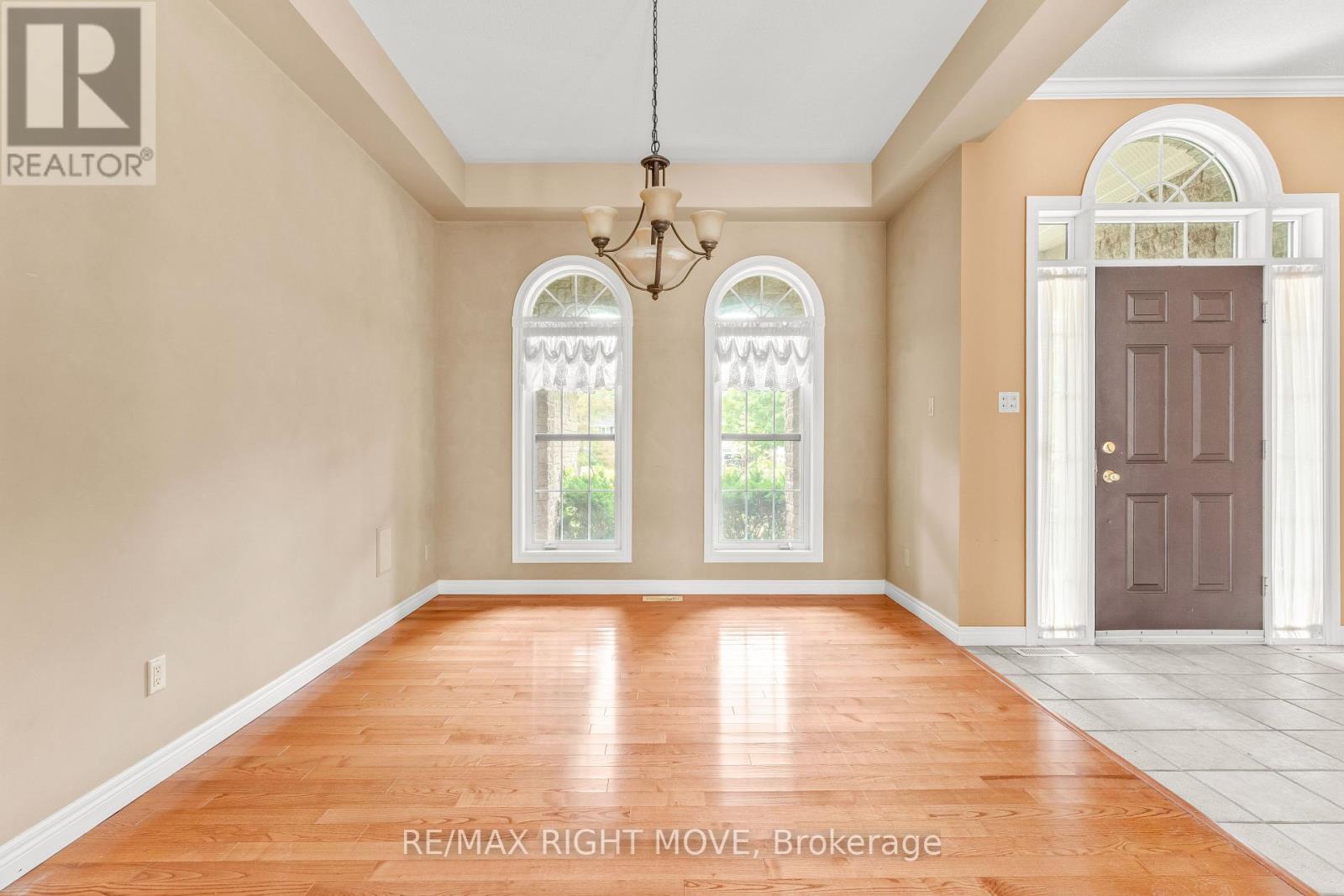 3 Thicketwood Place E, Ramara, Ontario  L0K 1B0 - Photo 5 - S12587582