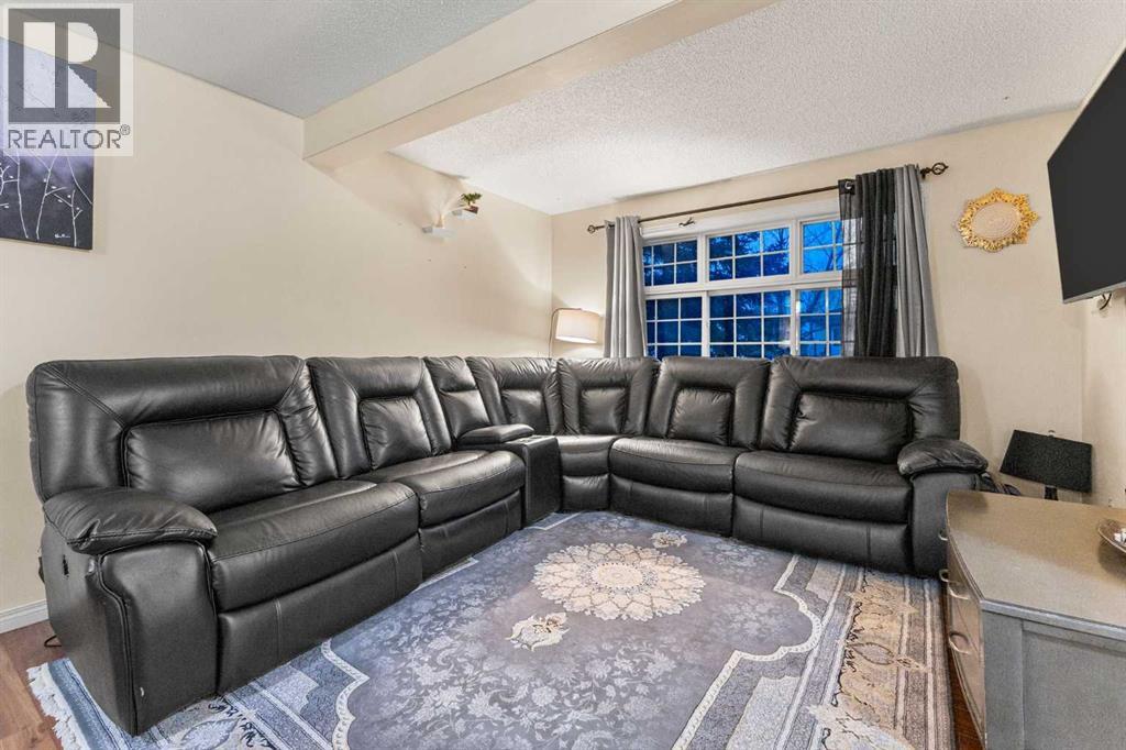 105 Taradale Drive Ne, Calgary, Alberta  T3J 3E4 - Photo 4 - A2265888