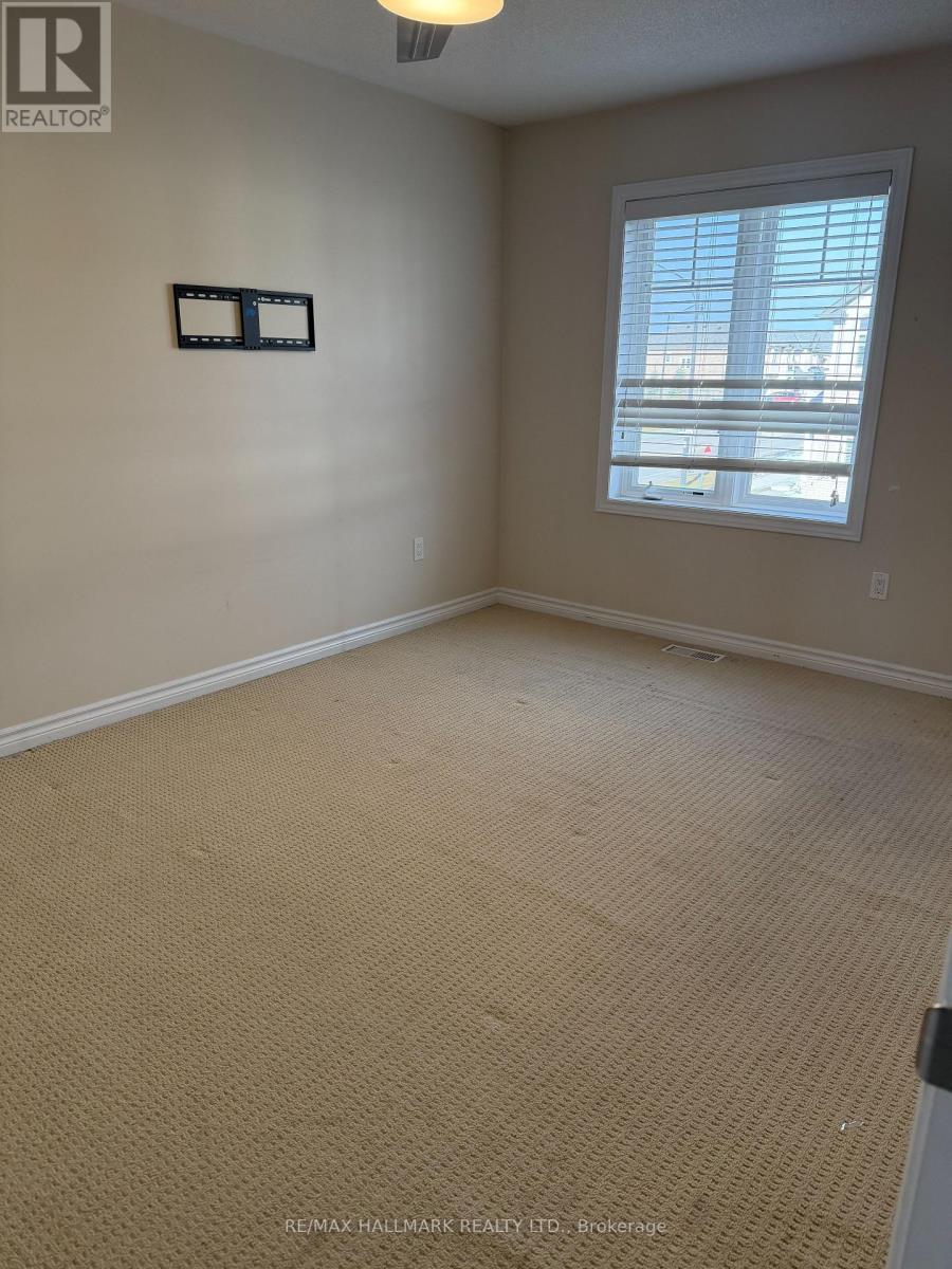 74 Lloyd Crescent, Brampton, Ontario L7A 4J6 - Photo 6 - W12587546