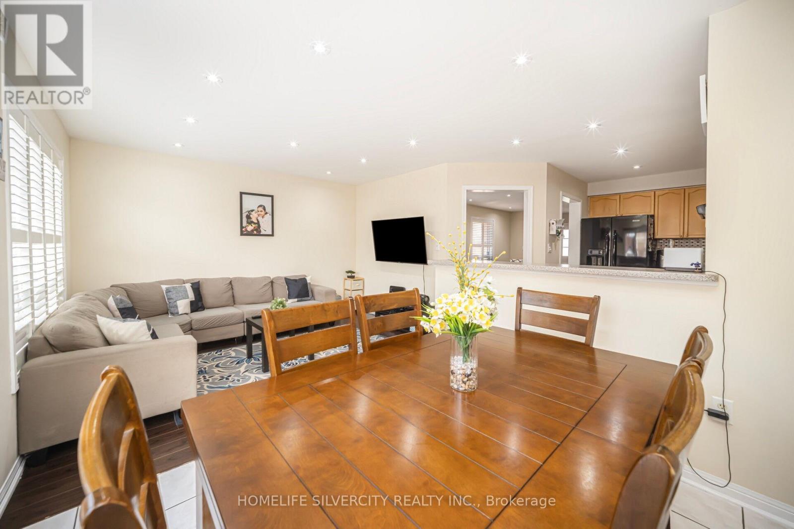 119 Herdwick Street, Brampton, Ontario  L6S 0A5 - Photo 18 - W12587558