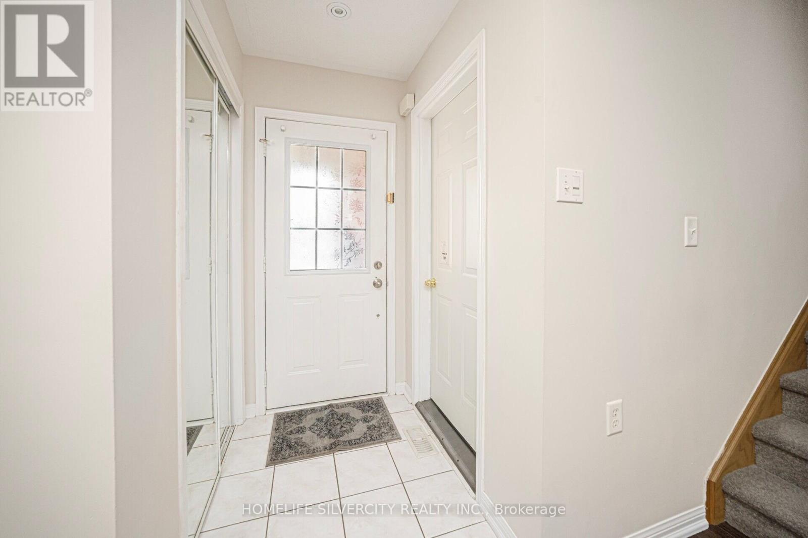 119 Herdwick Street, Brampton, Ontario  L6S 0A5 - Photo 5 - W12587558