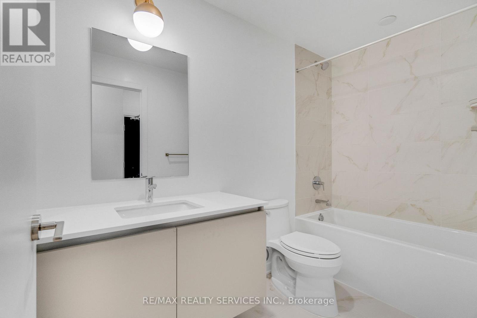 628 - 395 Dundas Street W, Oakville, Ontario  L6M 5R8 - Photo 13 - W12587560