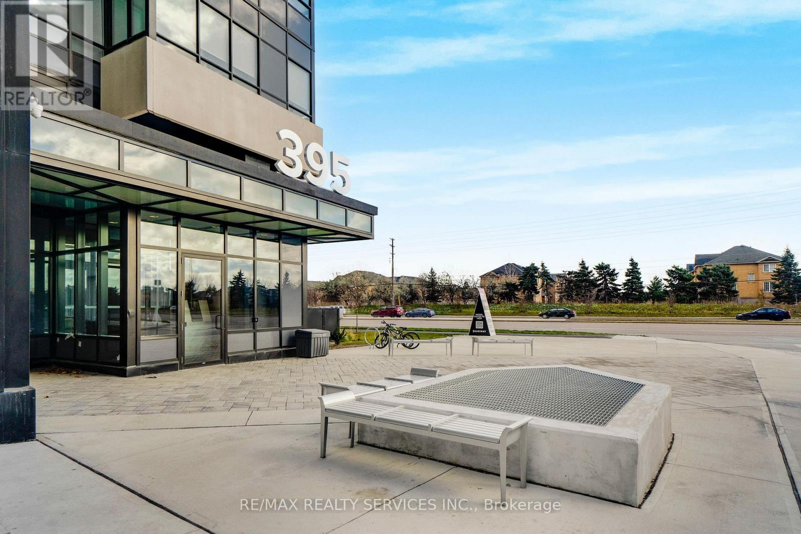 628 - 395 Dundas Street W, Oakville, Ontario  L6M 5R8 - Photo 24 - W12587560