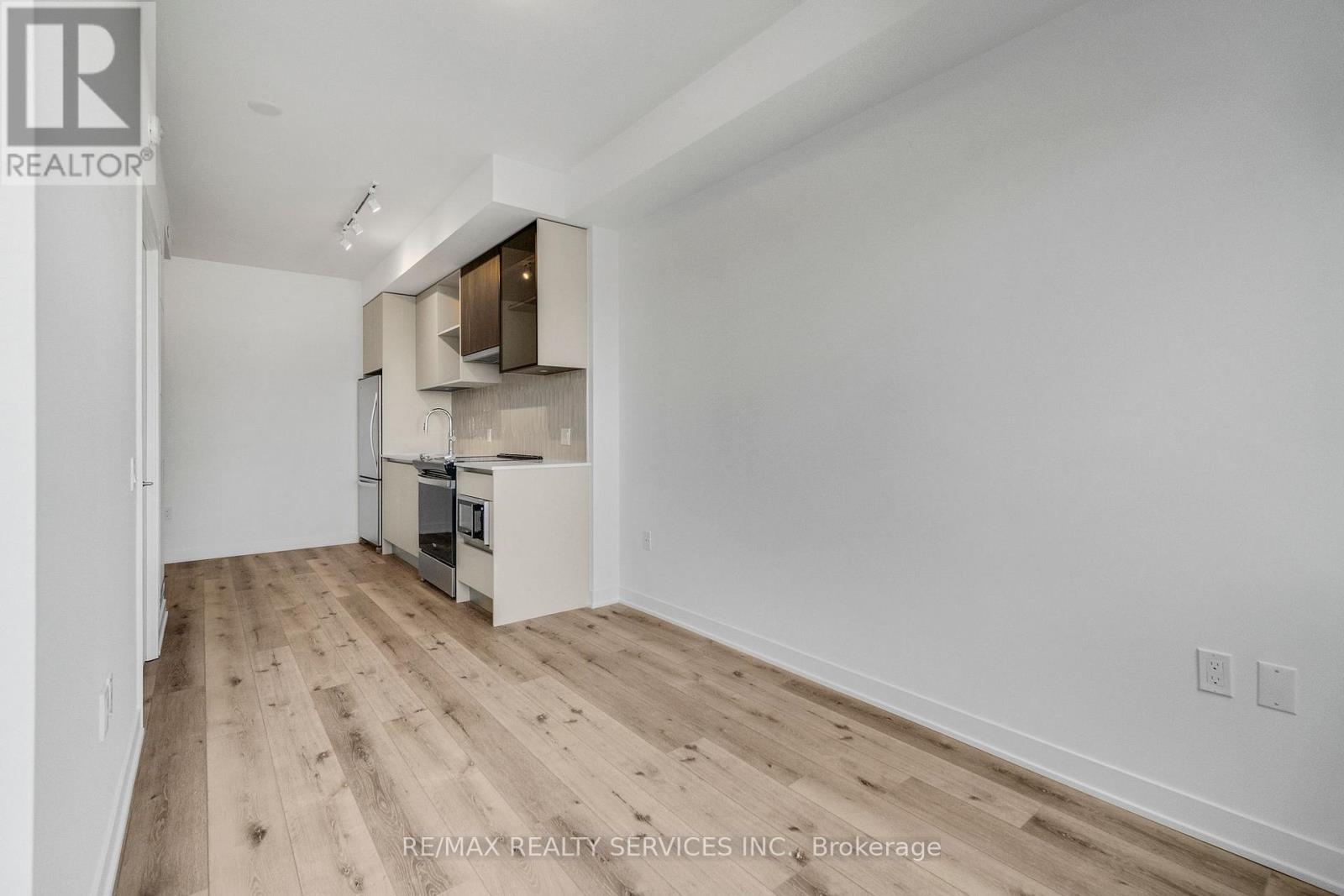 628 - 395 Dundas Street W, Oakville, Ontario  L6M 5R8 - Photo 7 - W12587560