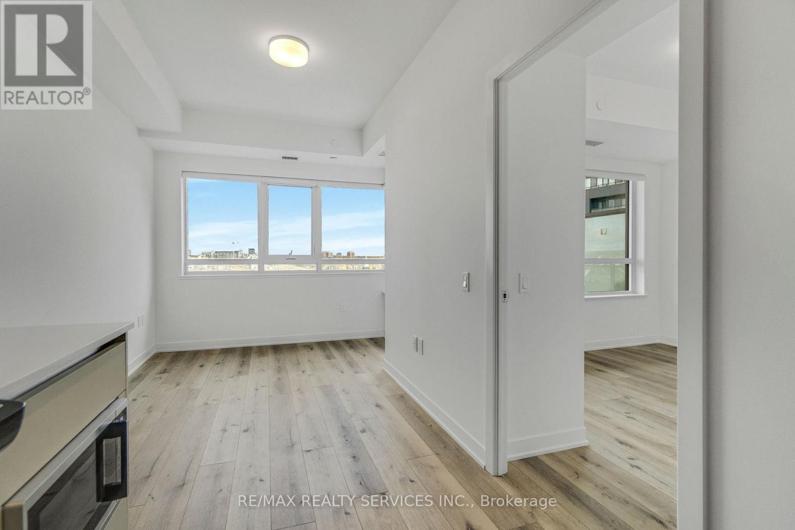 628 - 395 Dundas Street W, Oakville, Ontario  L6M 5R8 - Photo 9 - W12587560