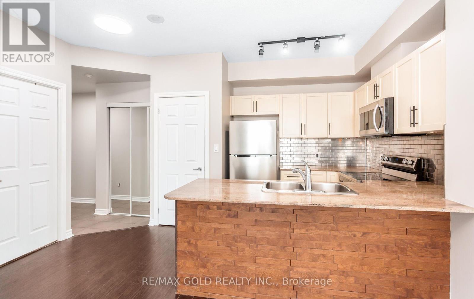 2109 - 3504 Hurontario Street, Mississauga, Ontario  L5B 0B9 - Photo 11 - W12587566