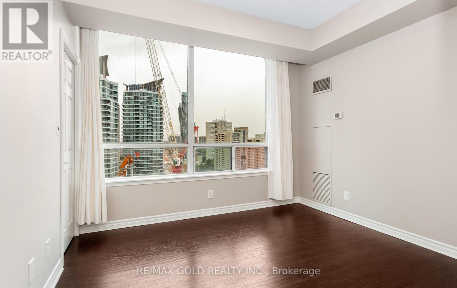 2109 - 3504 Hurontario Street, Mississauga, Ontario  L5B 0B9 - Photo 14 - W12587566