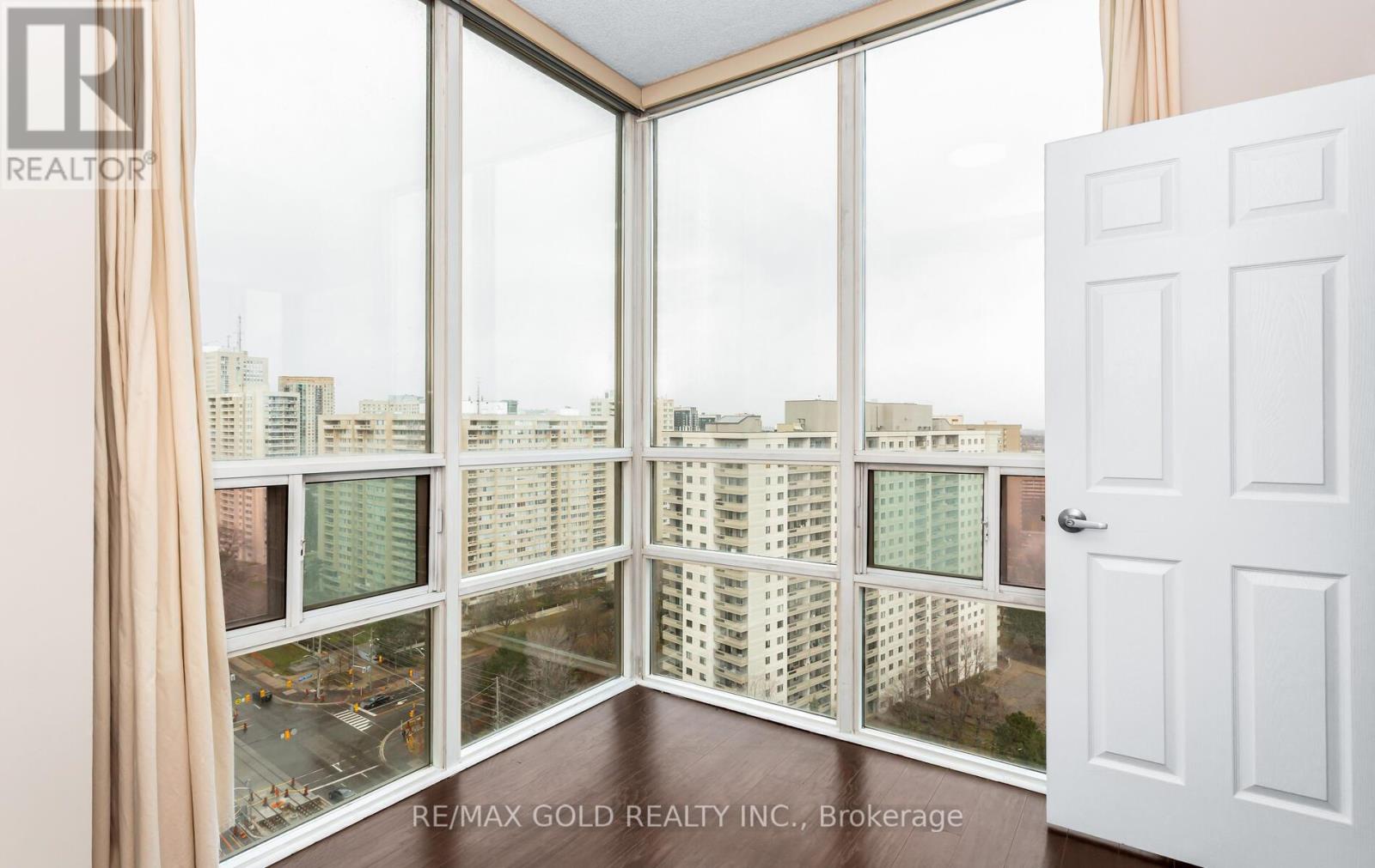 2109 - 3504 Hurontario Street, Mississauga, Ontario  L5B 0B9 - Photo 28 - W12587566