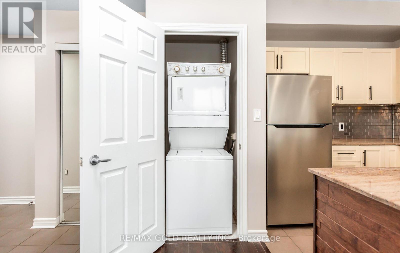 2109 - 3504 Hurontario Street, Mississauga, Ontario  L5B 0B9 - Photo 31 - W12587566