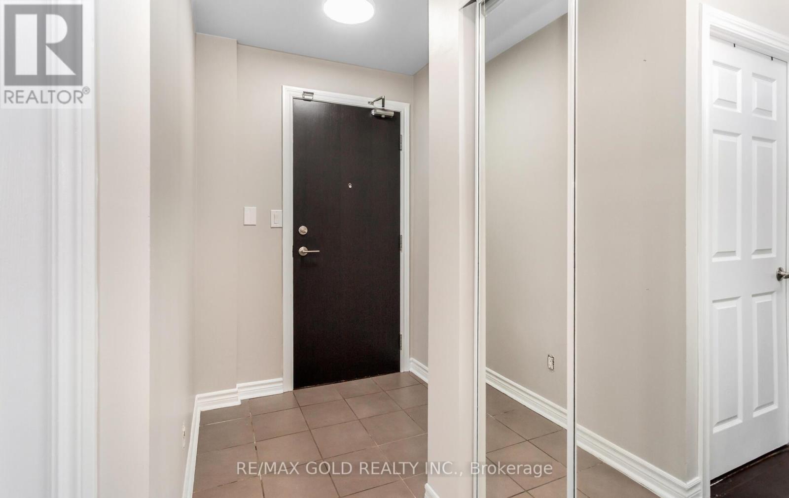 2109 - 3504 Hurontario Street, Mississauga, Ontario  L5B 0B9 - Photo 5 - W12587566