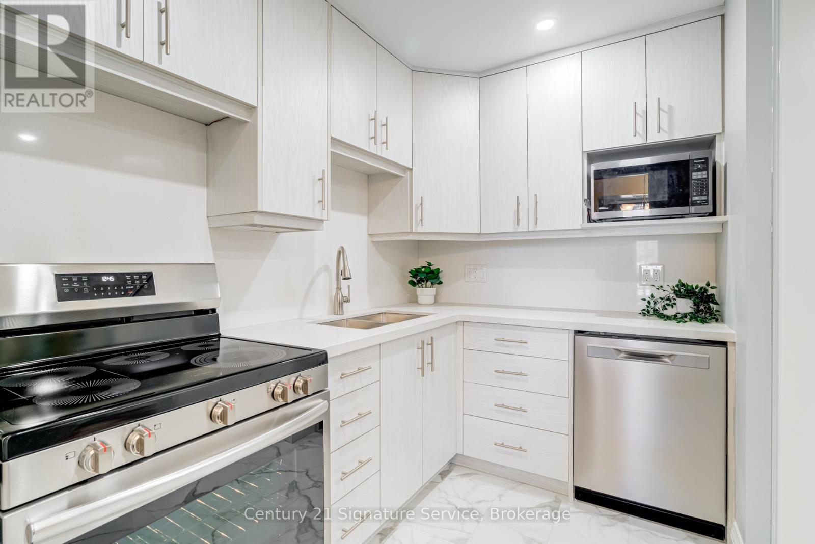 15 - 2001 Bonnymede Drive, Mississauga, Ontario  L5J 4H8 - Photo 6 - W12587570