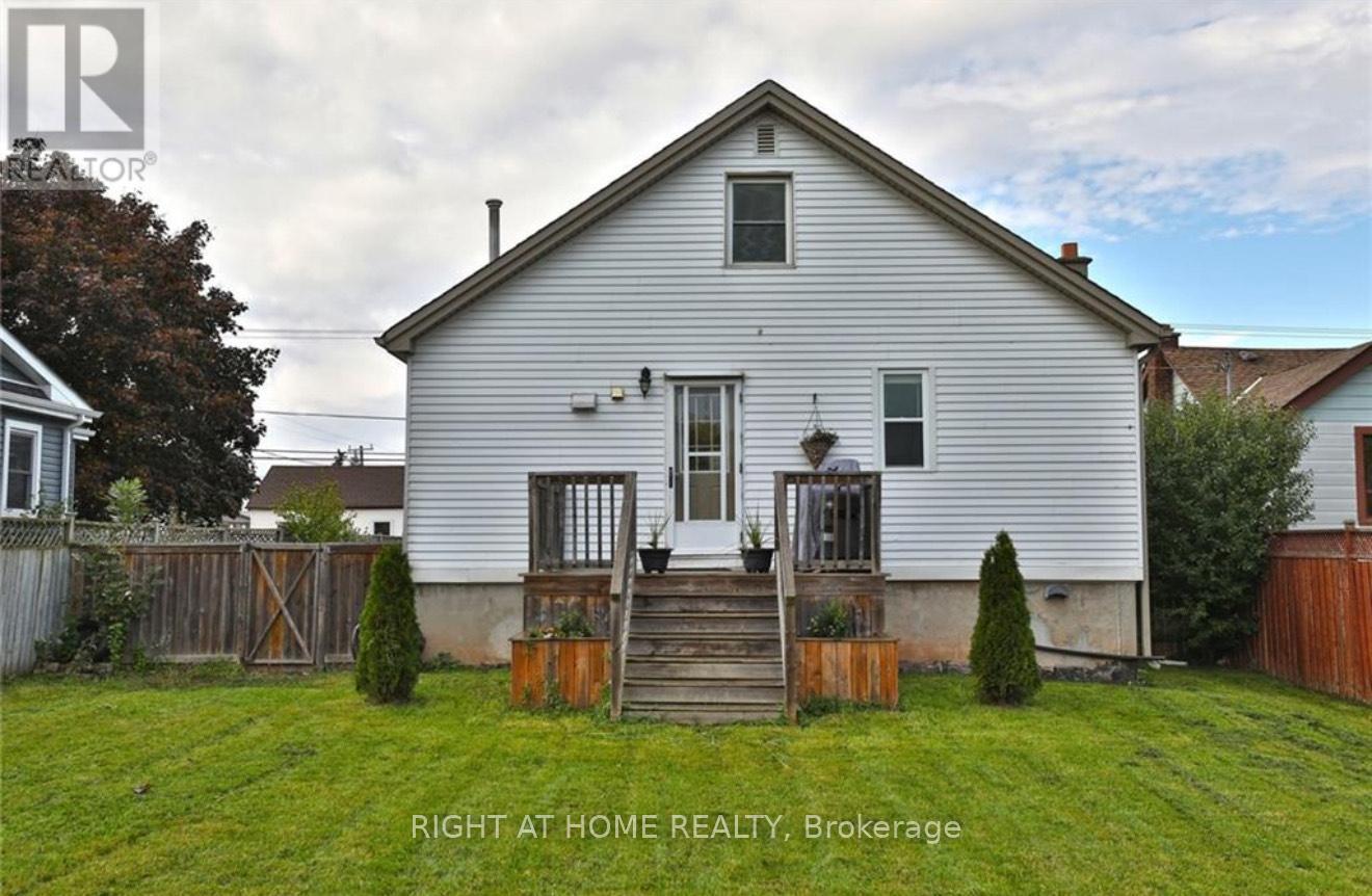 202 Millen Road, Hamilton, Ontario  L8E 2G7 - Photo 12 - X12587576