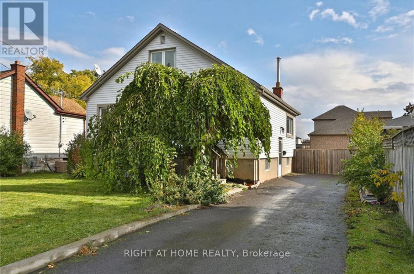 202 Millen Road, Hamilton, Ontario  L8E 2G7 - Photo 2 - X12587576