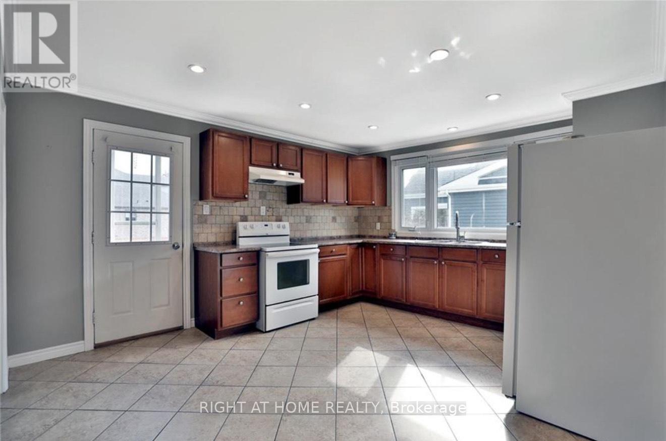 202 Millen Road, Hamilton, Ontario  L8E 2G7 - Photo 7 - X12587576