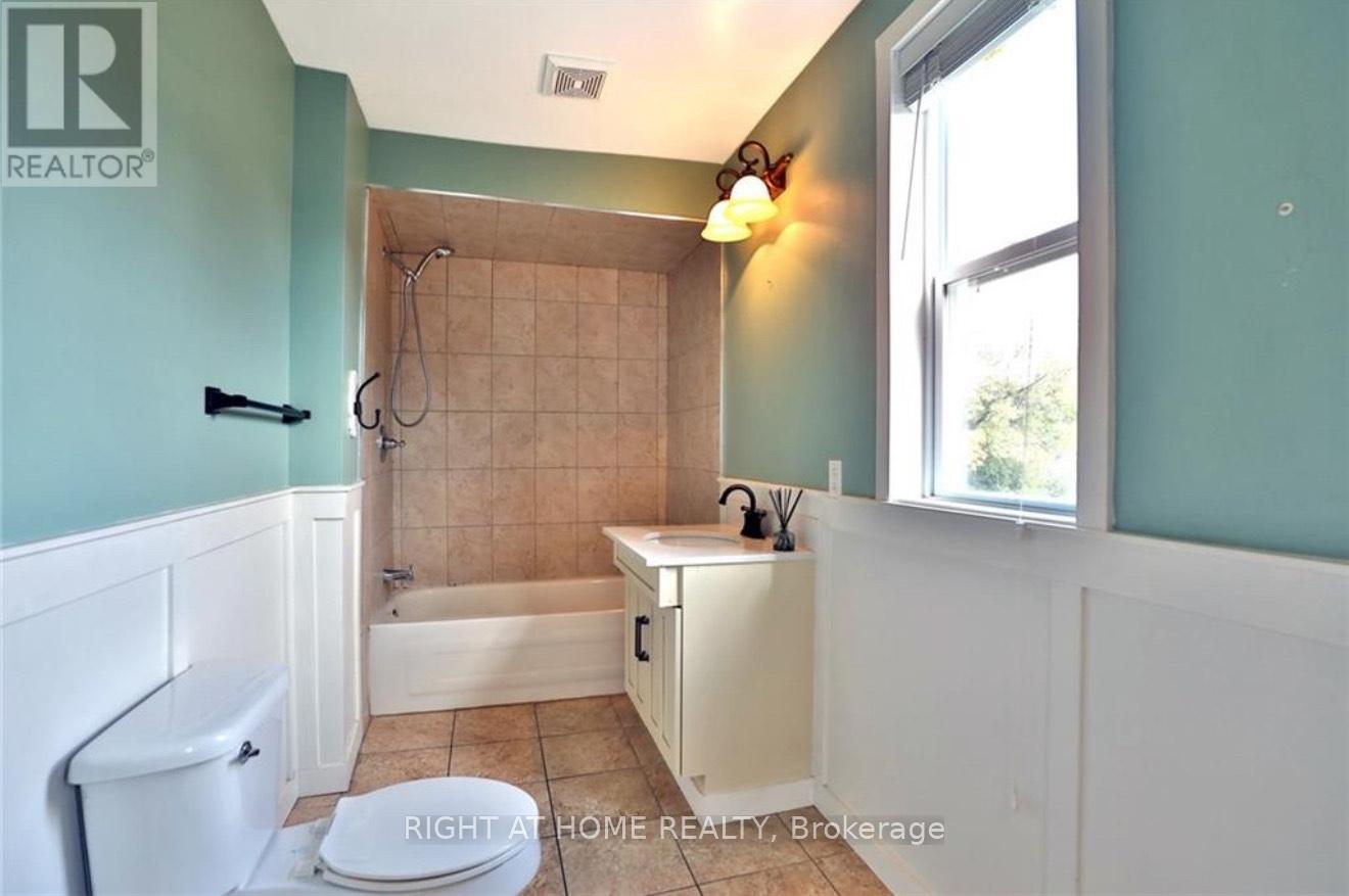 202 Millen Road, Hamilton, Ontario  L8E 2G7 - Photo 8 - X12587576