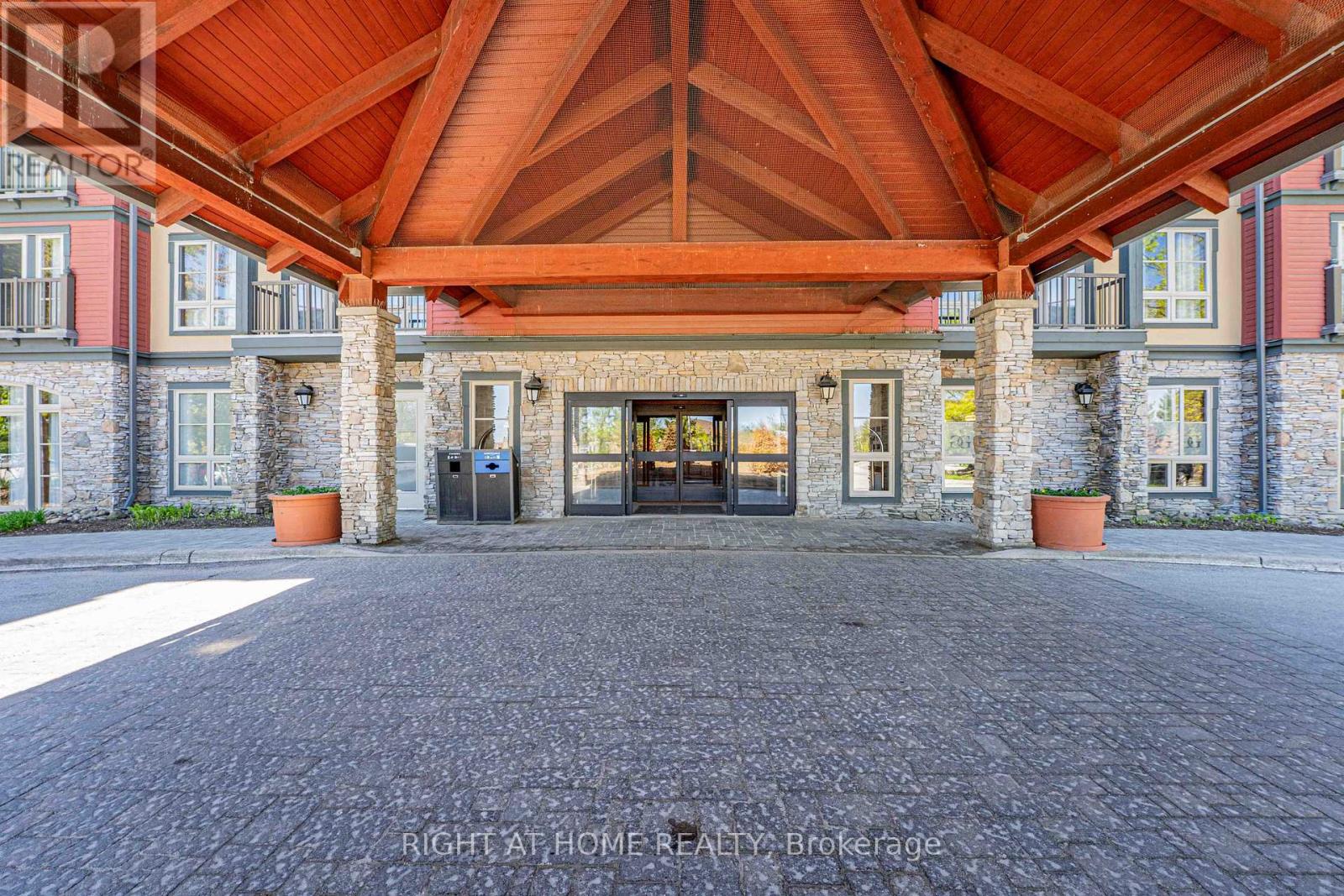 437 - 156 Jozo Weider Boulevard, Blue Mountains, Ontario  L9Y 0V2 - Photo 2 - X12587592