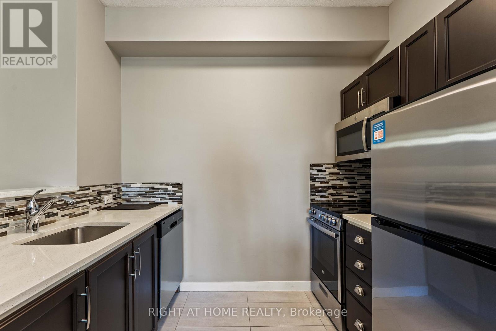 437 - 156 Jozo Weider Boulevard, Blue Mountains, Ontario  L9Y 0V2 - Photo 7 - X12587592