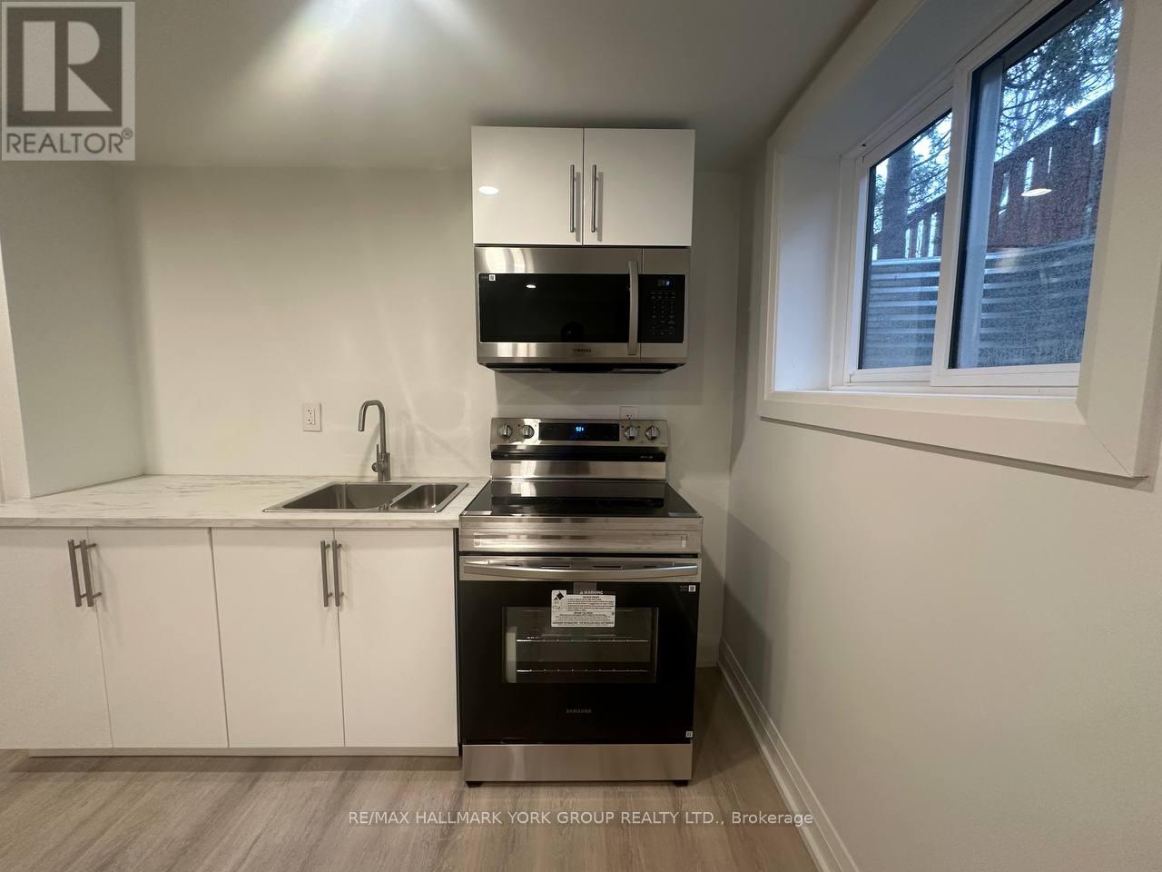 Basement - 106 Woodpark Place E, Newmarket, Ontario  L3Y 3P6 - Photo 10 - N12496470