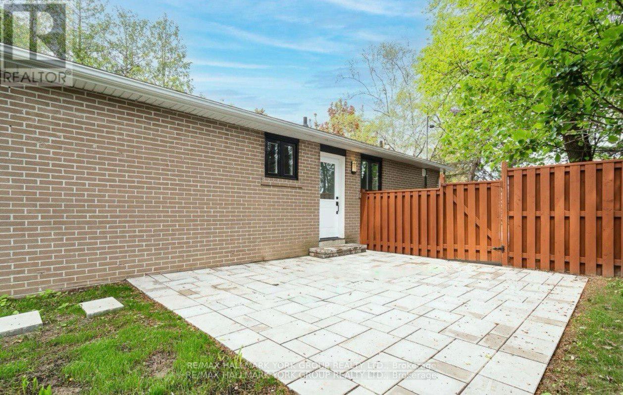 Basement - 106 Woodpark Place E, Newmarket, Ontario  L3Y 3P6 - Photo 7 - N12496470