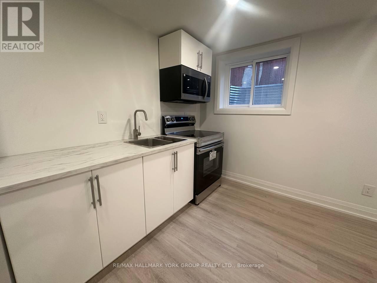 Basement - 106 Woodpark Place E, Newmarket, Ontario  L3Y 3P6 - Photo 9 - N12496470