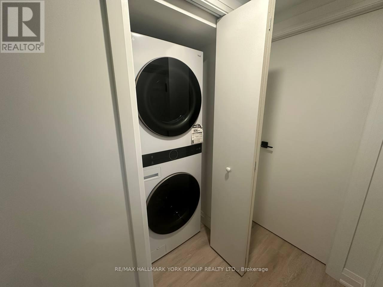 Basement - 106 Woodpark Place E, Newmarket, Ontario  L3Y 3P6 - Photo 8 - N12496470