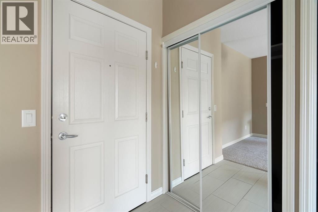 4214, 92 Crystal Shores Road, Okotoks, Alberta T1S 2N2 - Photo 3 - A2263113