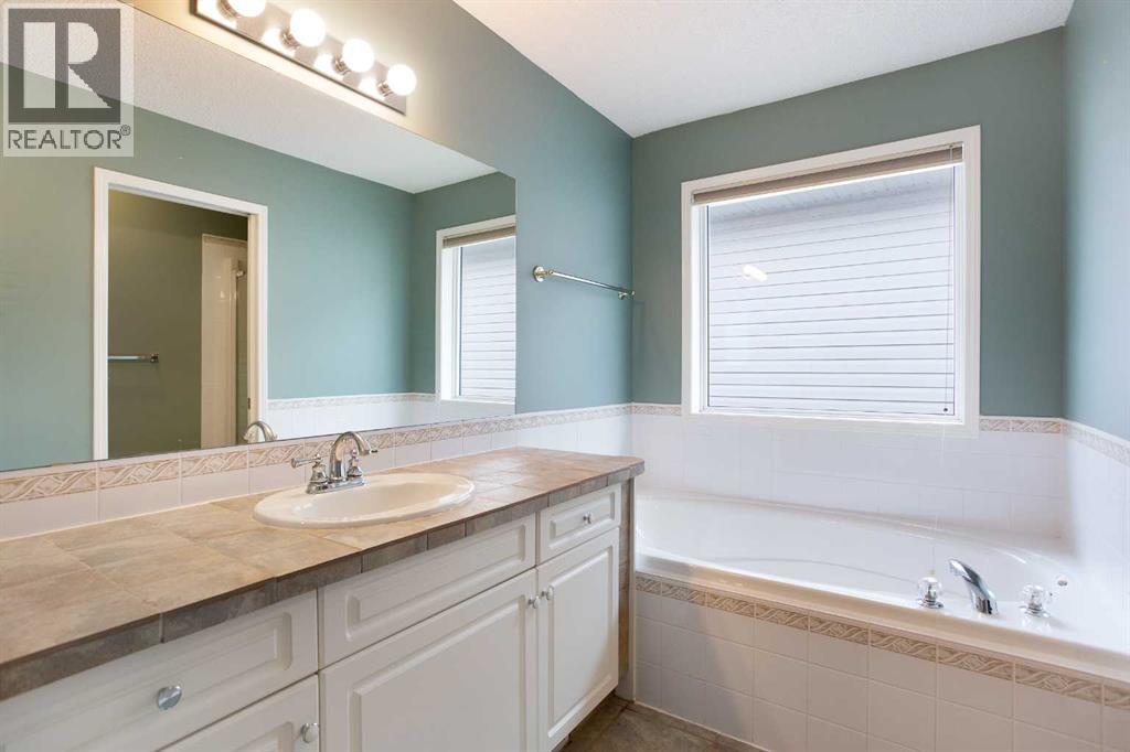 29 Spring Crescent Sw, Calgary, Alberta  T3H 3V1 - Photo 25 - A2267356