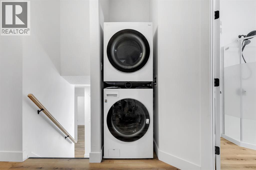 208 Cedarille Green Sw, Calgary, Alberta  T2W 2H4 - Photo 15 - A2270895