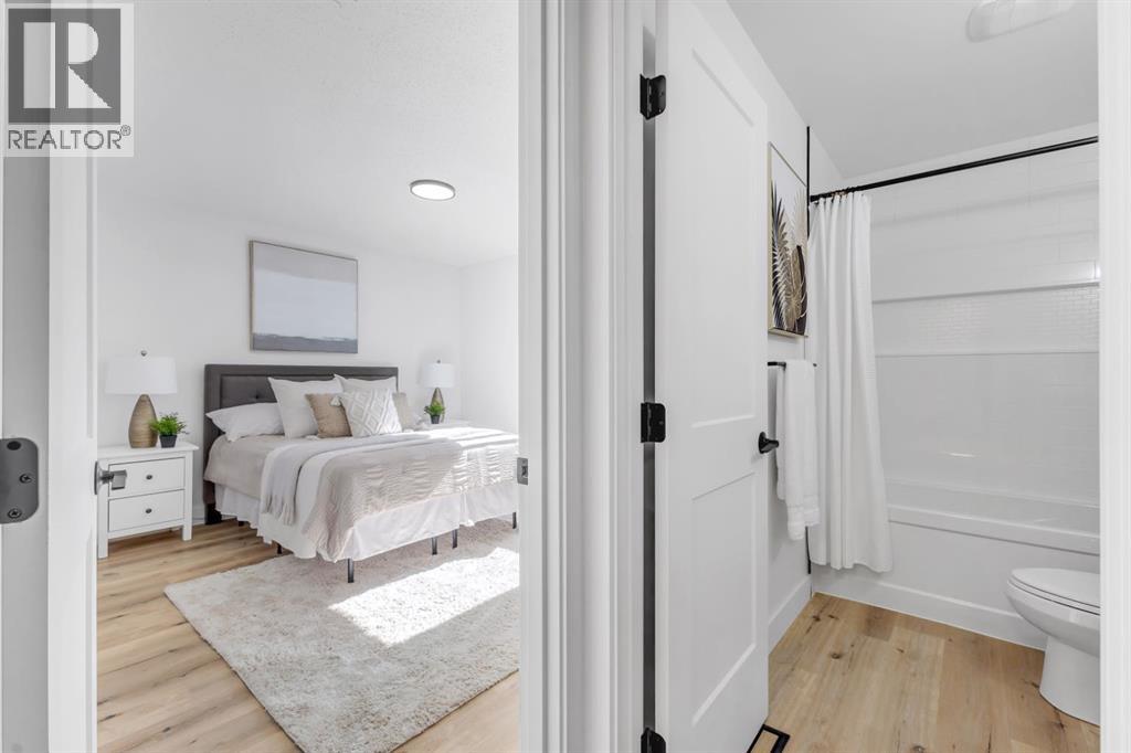 208 Cedarille Green Sw, Calgary, Alberta  T2W 2H4 - Photo 13 - A2270895