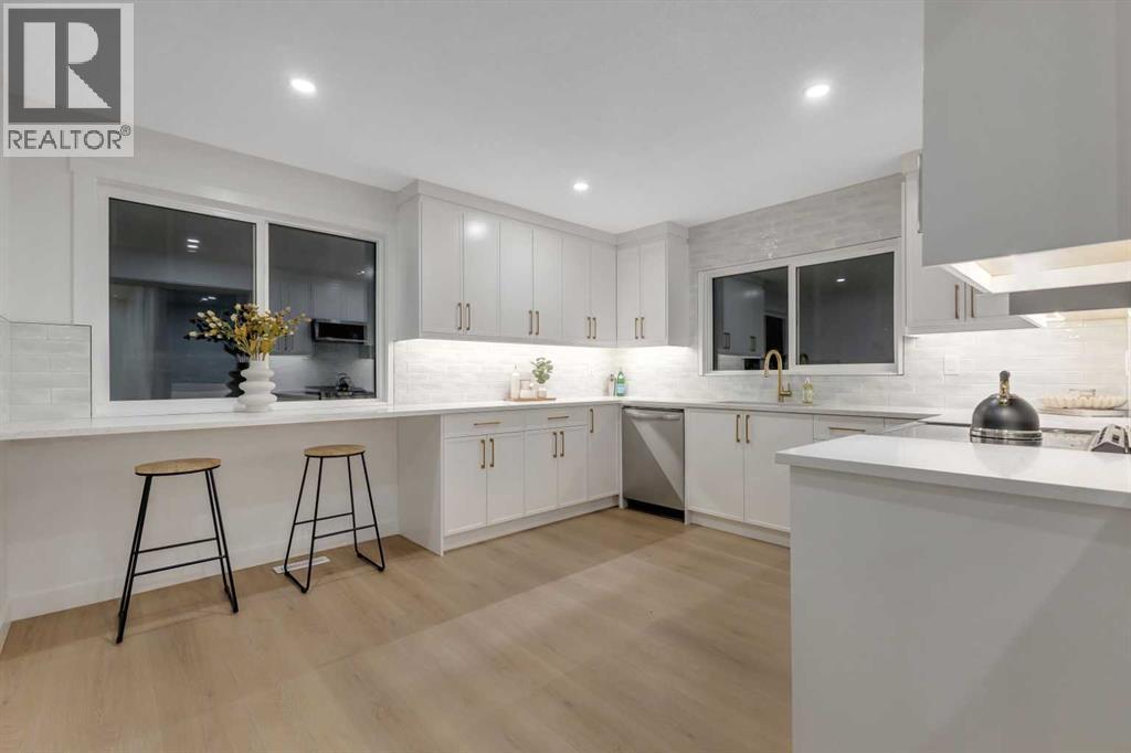 14115 Deer Run Boulevard Se, Calgary, Alberta  T2J 6J3 - Photo 5 - A2272963