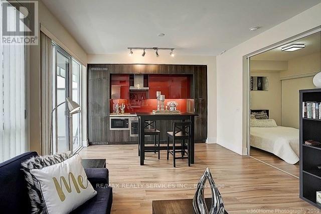 1608 - 300 Front Street W, Toronto, Ontario  M5V 0E9 - Photo 10 - C12587632