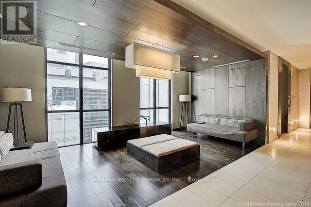 1608 - 300 Front Street W, Toronto, Ontario  M5V 0E9 - Photo 12 - C12587632