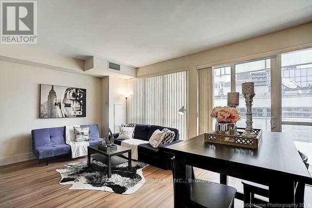 1608 - 300 Front Street W, Toronto, Ontario  M5V 0E9 - Photo 6 - C12587632