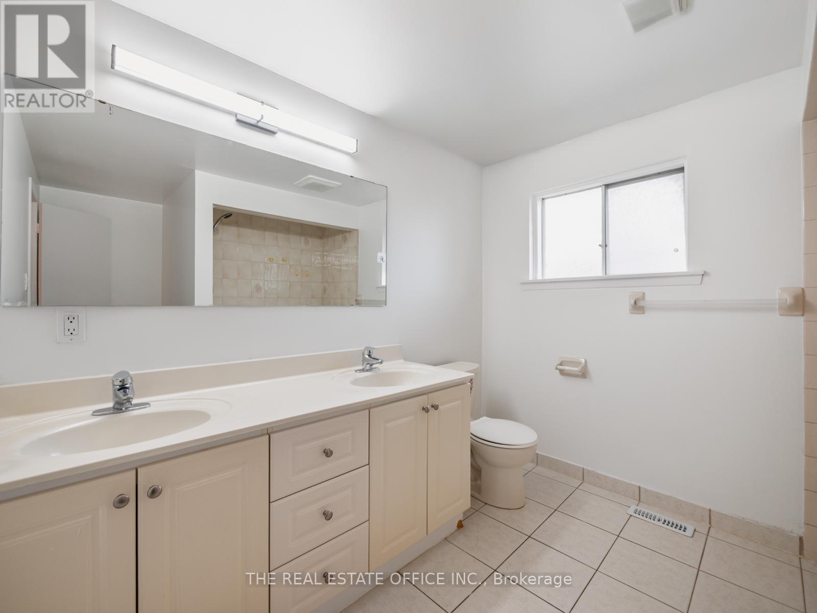 11 Dunsdale Square, Toronto, Ontario  M1S 2L7 - Photo 27 - E12587612