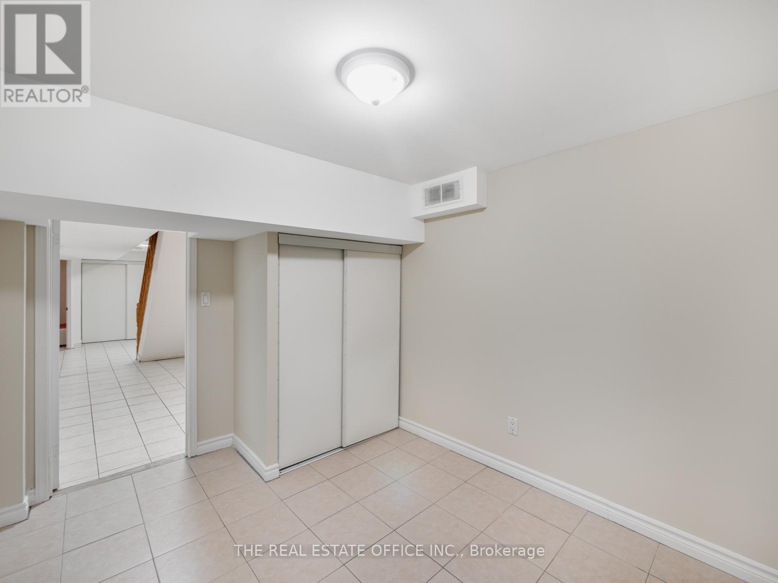 11 Dunsdale Square, Toronto, Ontario  M1S 2L7 - Photo 35 - E12587612