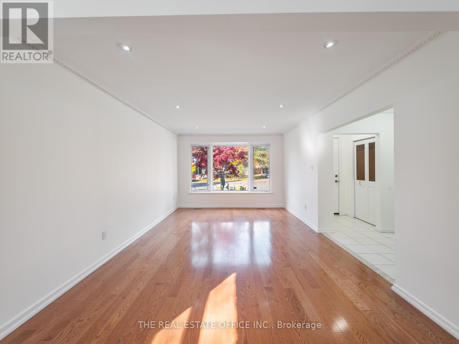 11 Dunsdale Square, Toronto, Ontario  M1S 2L7 - Photo 6 - E12587612