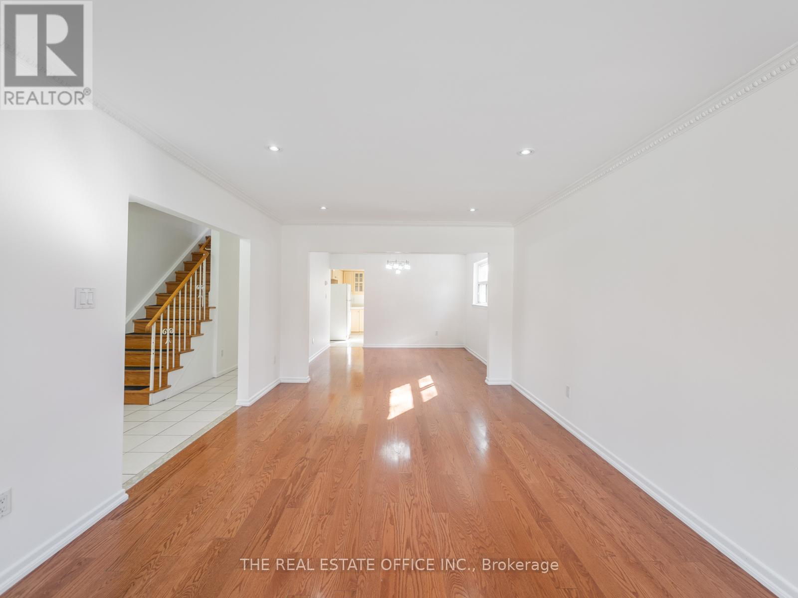 11 Dunsdale Square, Toronto, Ontario  M1S 2L7 - Photo 7 - E12587612