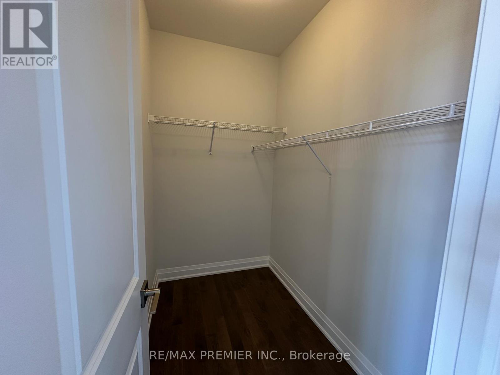 6 La Reine Avenue, Richmond Hill, Ontario  L4E 1N7 - Photo 19 - N12408126