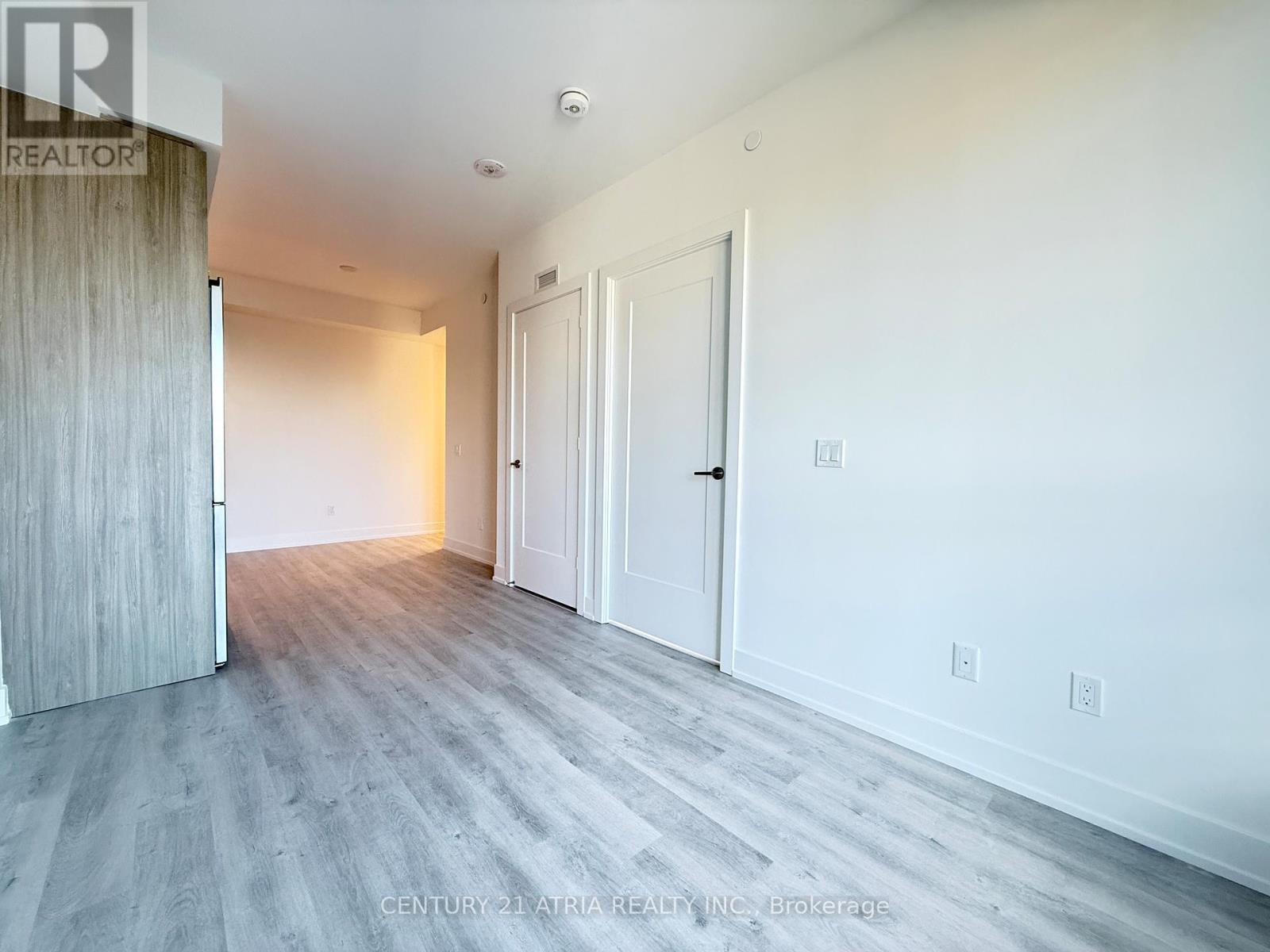 615 - 60 Central Park Roadway, Toronto, Ontario  M9A 0E6 - Photo 11 - W12587618