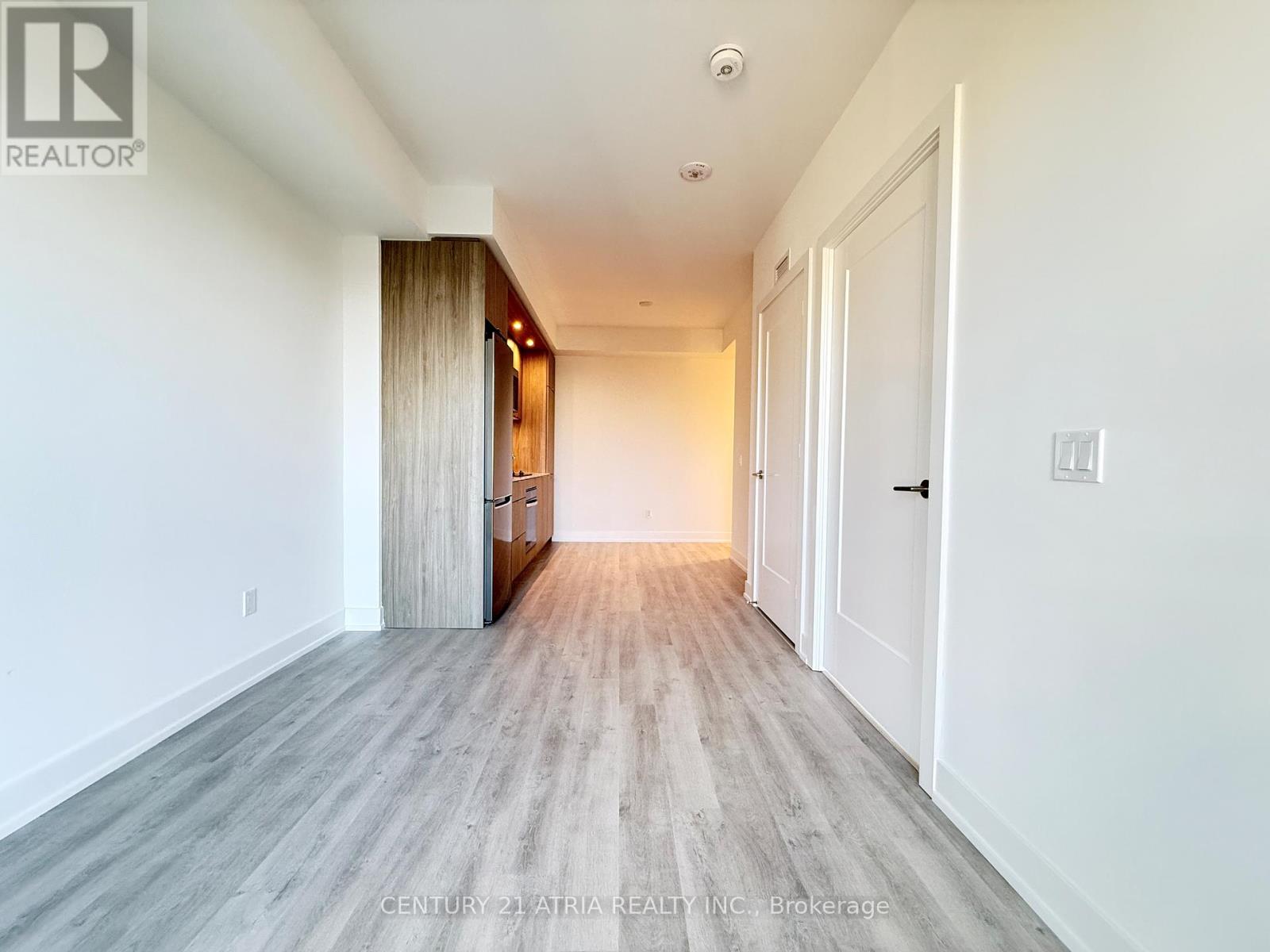 615 - 60 Central Park Roadway, Toronto, Ontario  M9A 0E6 - Photo 13 - W12587618