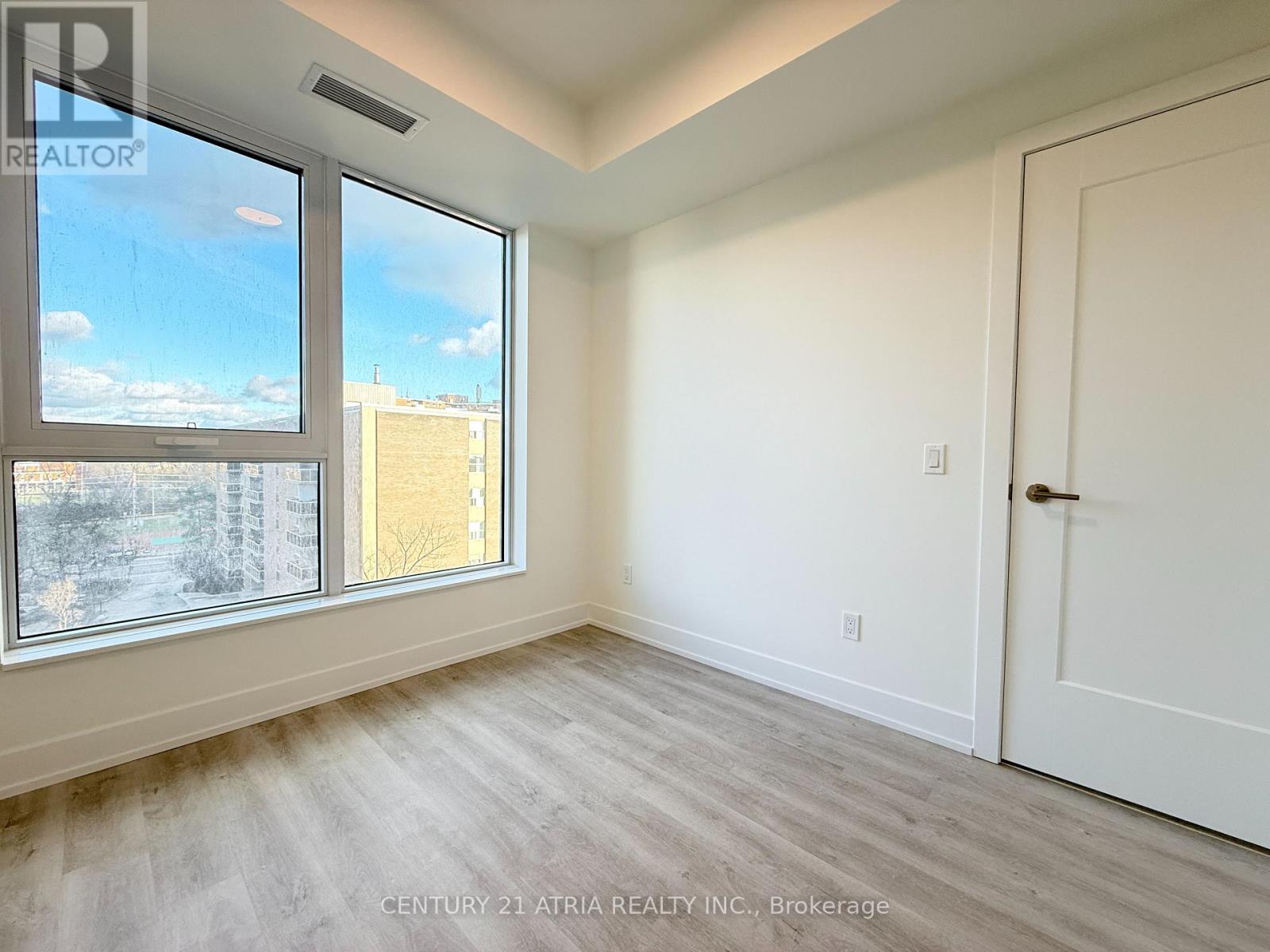 615 - 60 Central Park Roadway, Toronto, Ontario  M9A 0E6 - Photo 15 - W12587618